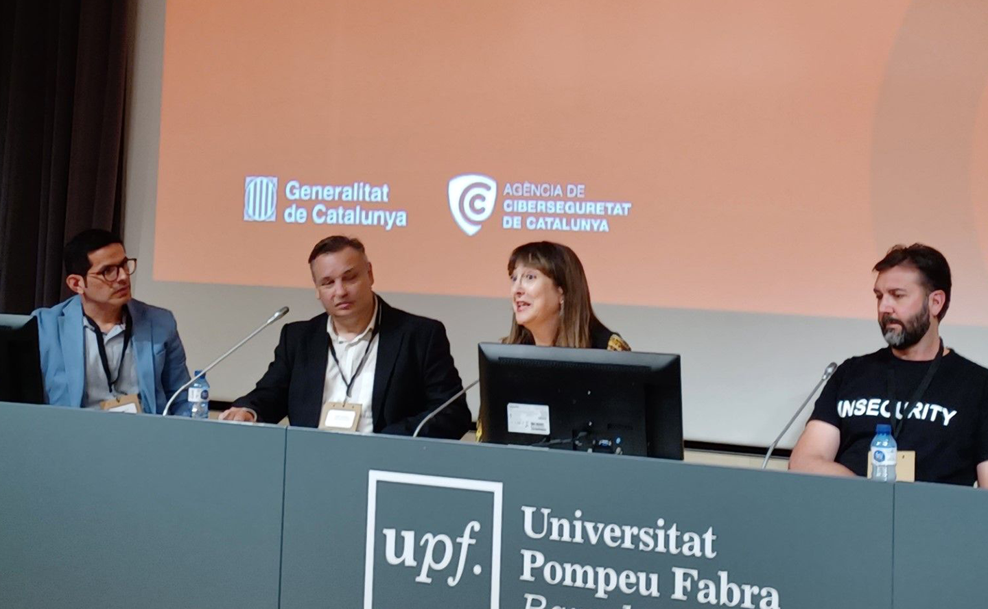 personas ponentes en el cluster day